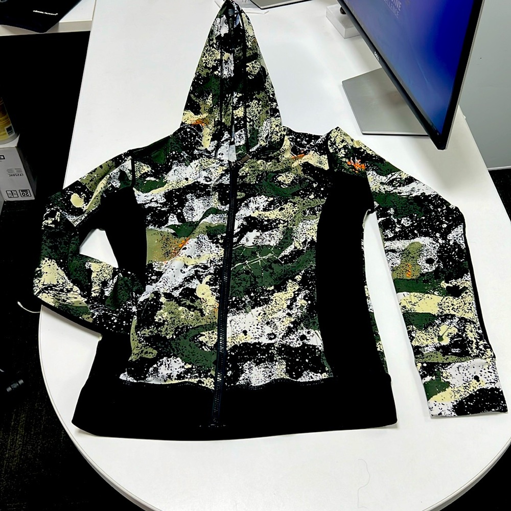 3 piece workout clothes Jacket, tank, capri